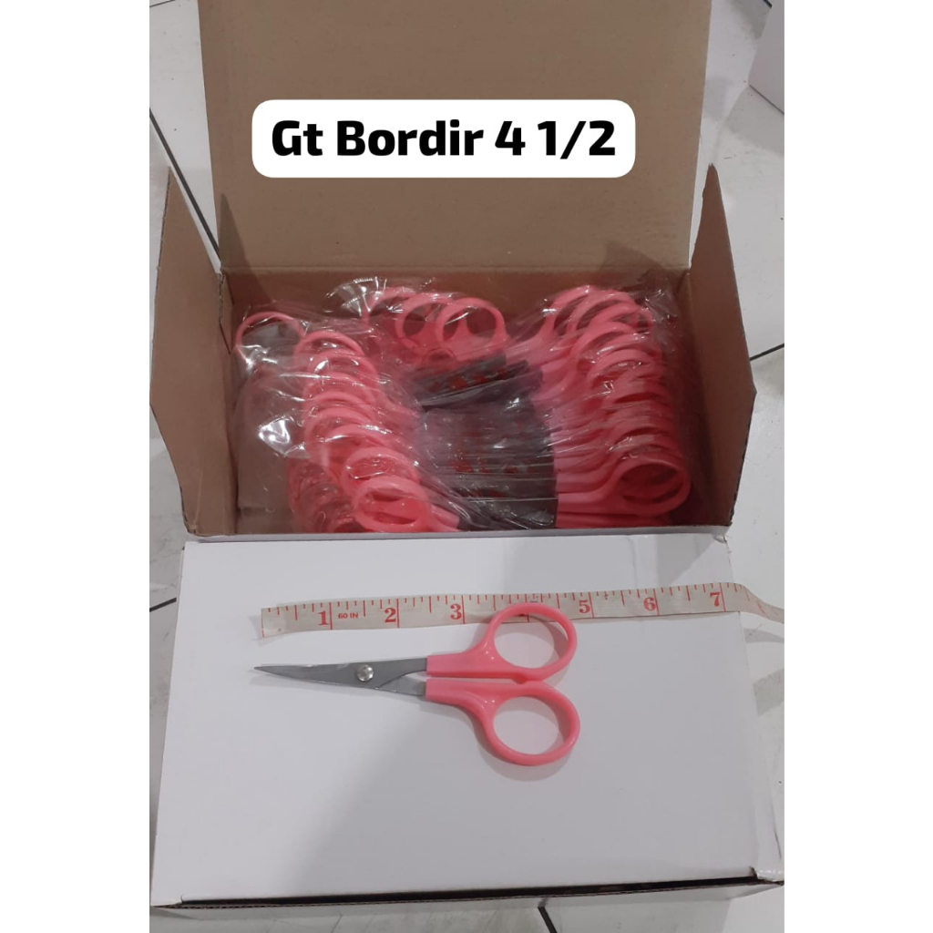 

Gunting Bordir Kecil Ujung Bengkok - Pink 4,5