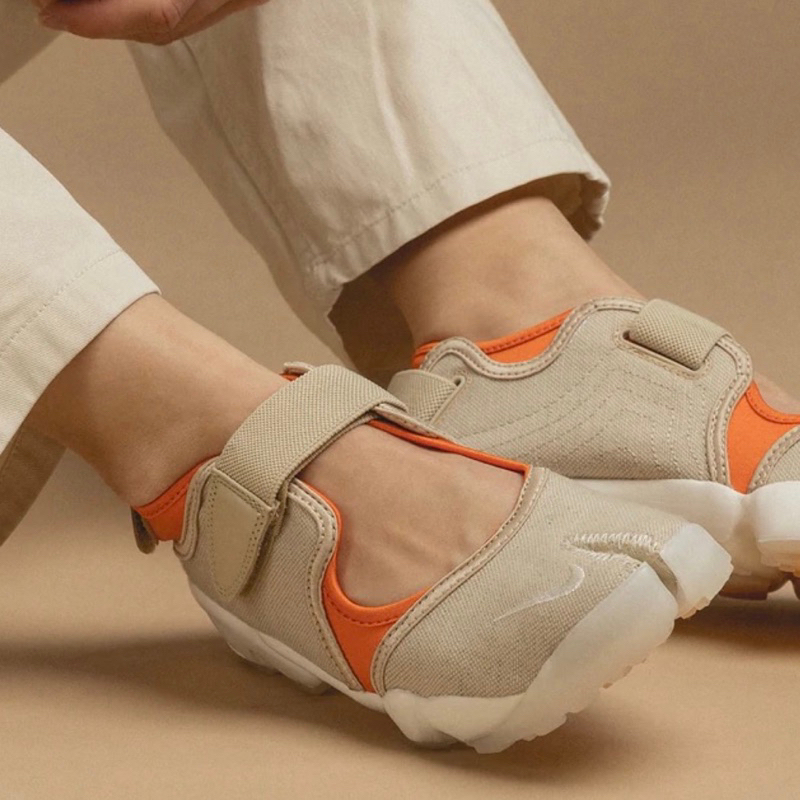 Nike air rift summit white / magma orange sz 38