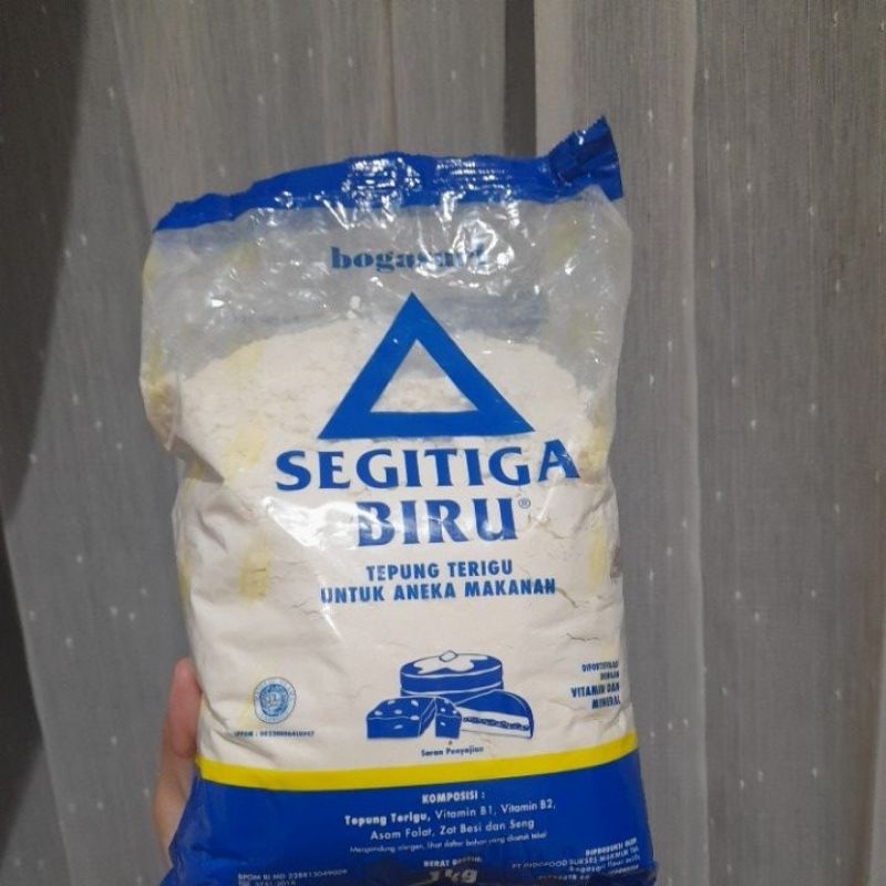 

Tepung Segitiga Biru 1kg