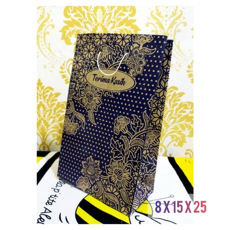 

Tas kertas | Paperbag | Tas souvenir| Tas kertas batik | Tas hajatan