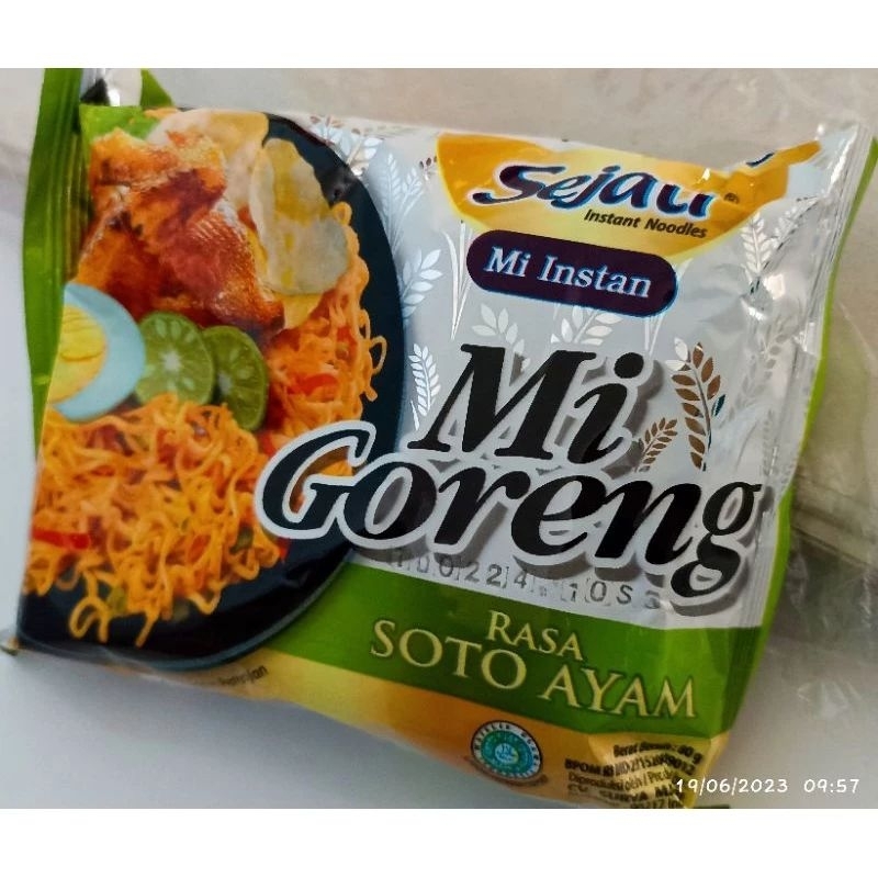 

MIE GORENG SEJATI (SOTO AYAM)