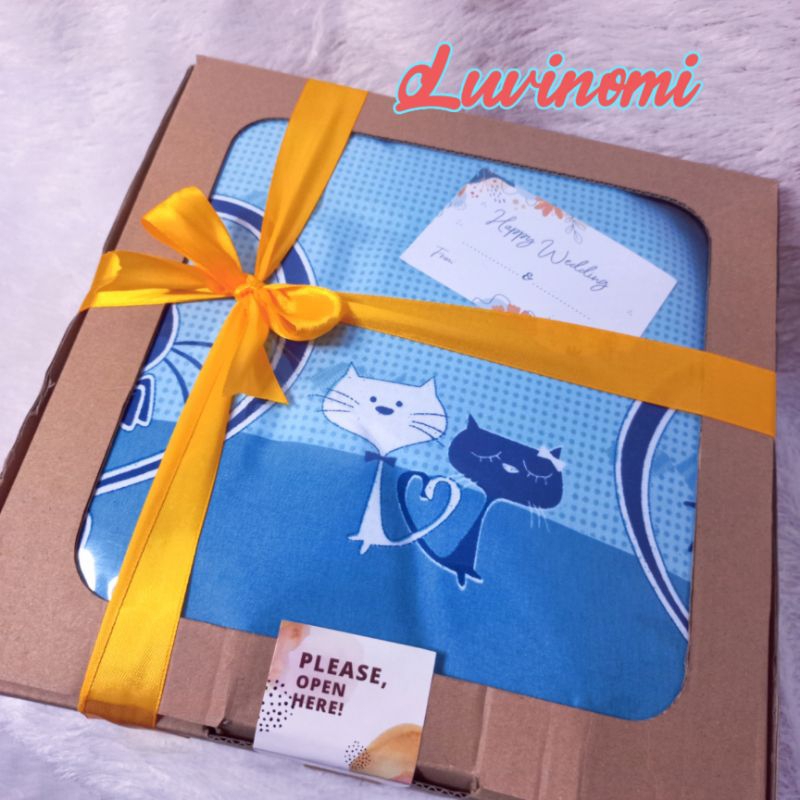 Hampers pernikahan BalMut / Bantal Selimut untuk kado wedding pernikahan anniversary ulangtahun dll