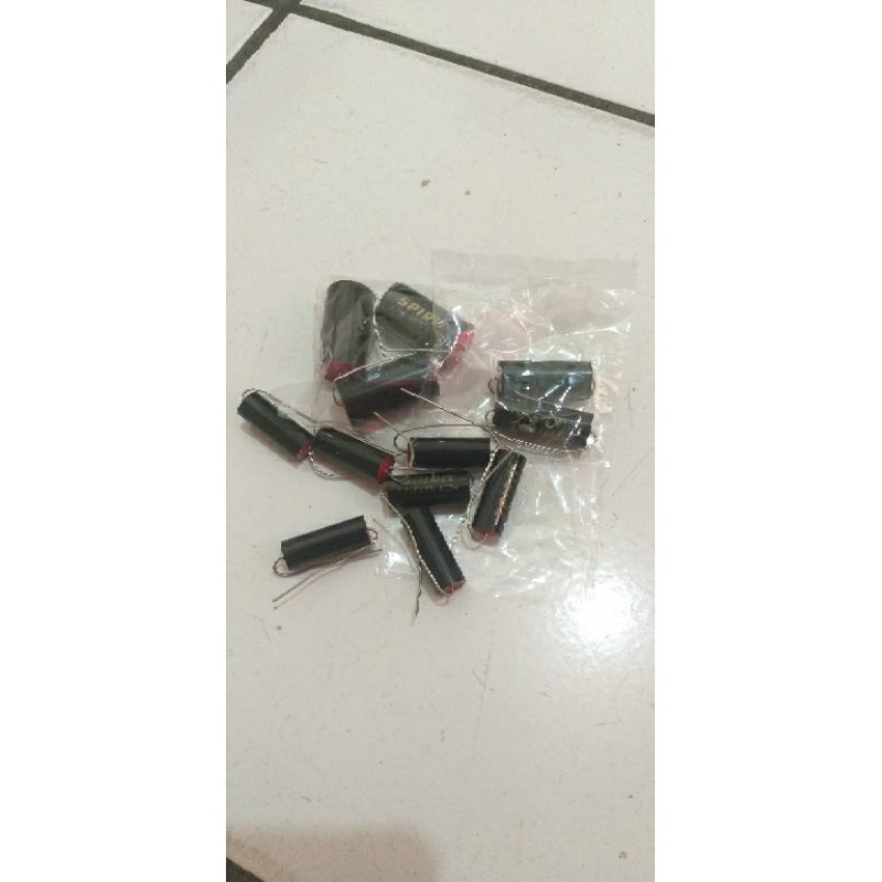 12 pcs spirit 10uf =4bh 6,8uf=4bh 3,3uf =4bh