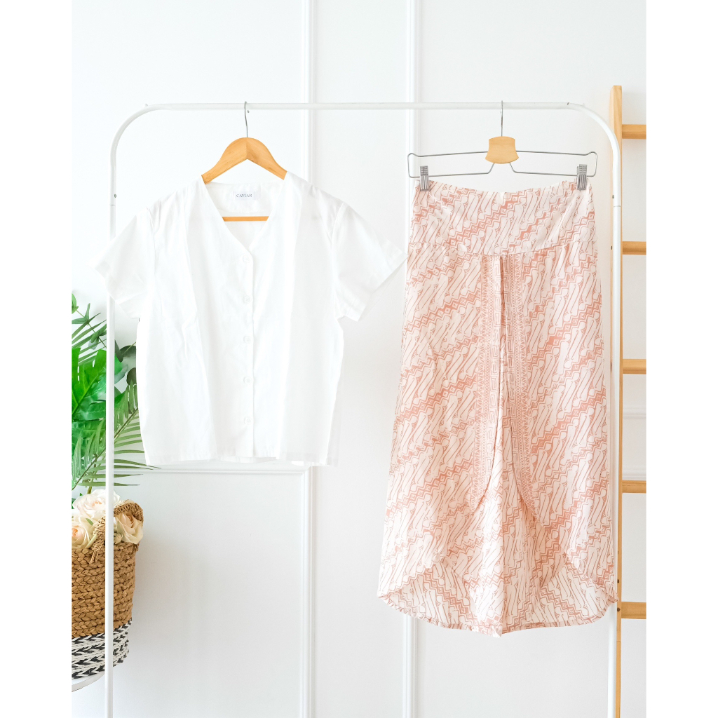 SETELAN KEMEJA PUTIH CROP TSHIRT ONESET BAWAHAN KULOT BATIK 7/8 SET OUTERWEAR SET CULLOTE BATIK MODE