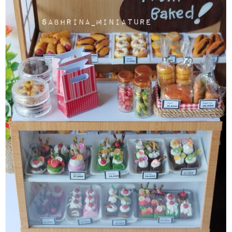 Miniatur Rak Bakery dan Miniatur kue