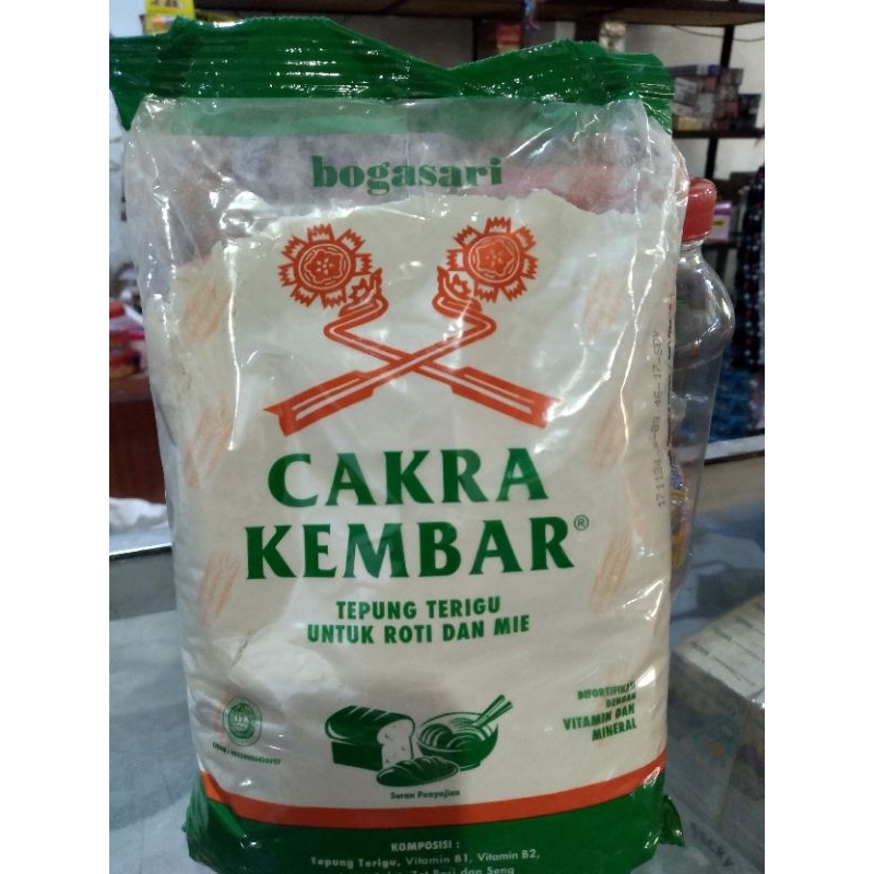 

tepung cakra kembar 1kg