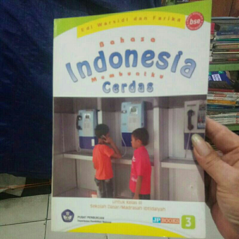 BUKU BAHASA INDONESIA MEMBUATKU CERDAS 3 SD. BSE