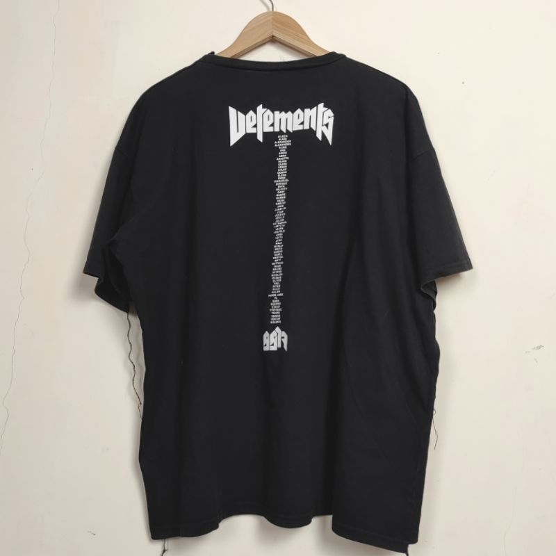 Vetements x Hanes "STAFF"