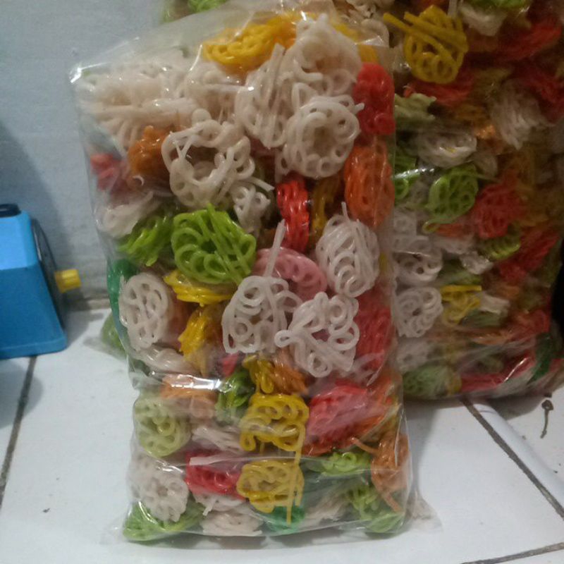 

krupuk bawang mentah 250gr