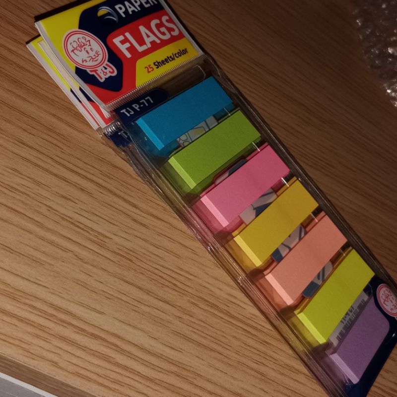 

1pcs BOOK FLAG Penanda pr anak Warna warni