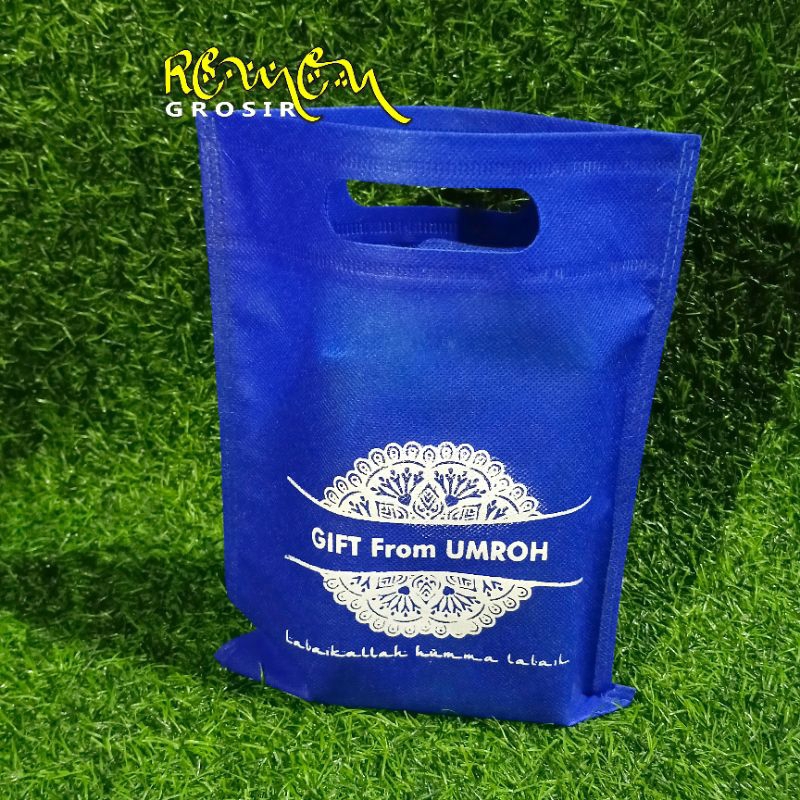 

Tas spundbond tebal oleh oleh haji dan umroh