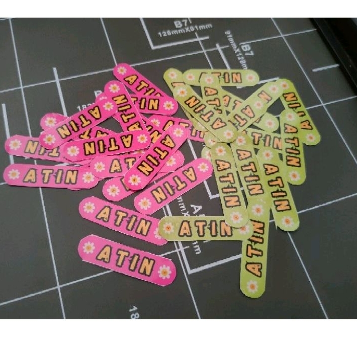 

Stiker Nama Sticker nama super mini