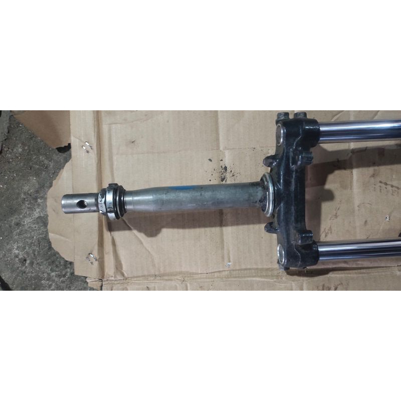T segitiga shock depan honda vario 125