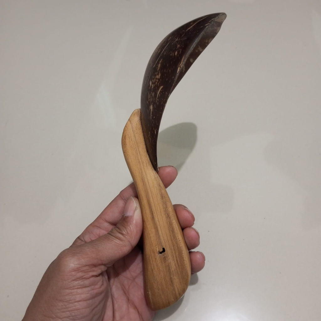 

Centong Nasi Batok Kelapa Restoran Padang Kualitas Terbaik Bahan Kokoh Finishing Food Grade