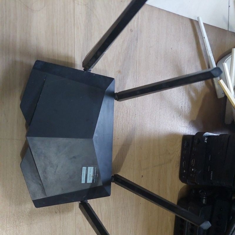 Tenda 1200 dual band model ac 6