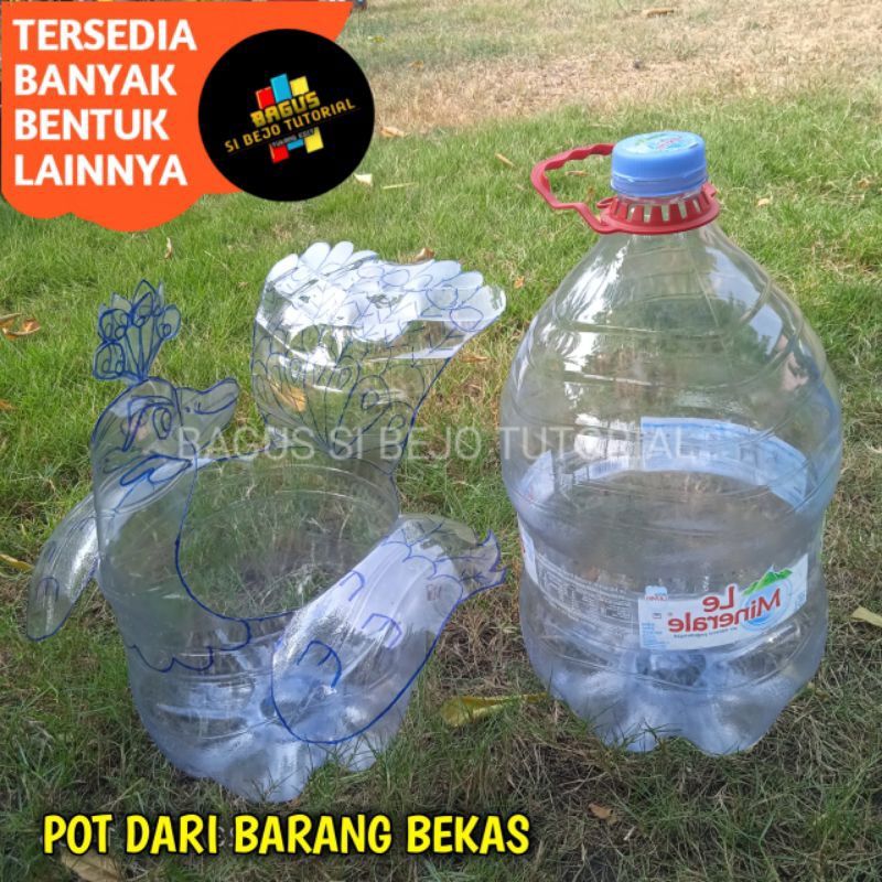 POT DARI GALON BEKAS LE MINERAL BENTUK MERAK SIAP UNTUK DI CAT SEBAGAI PRAKTEK PRAKARYA DARI BARANG 