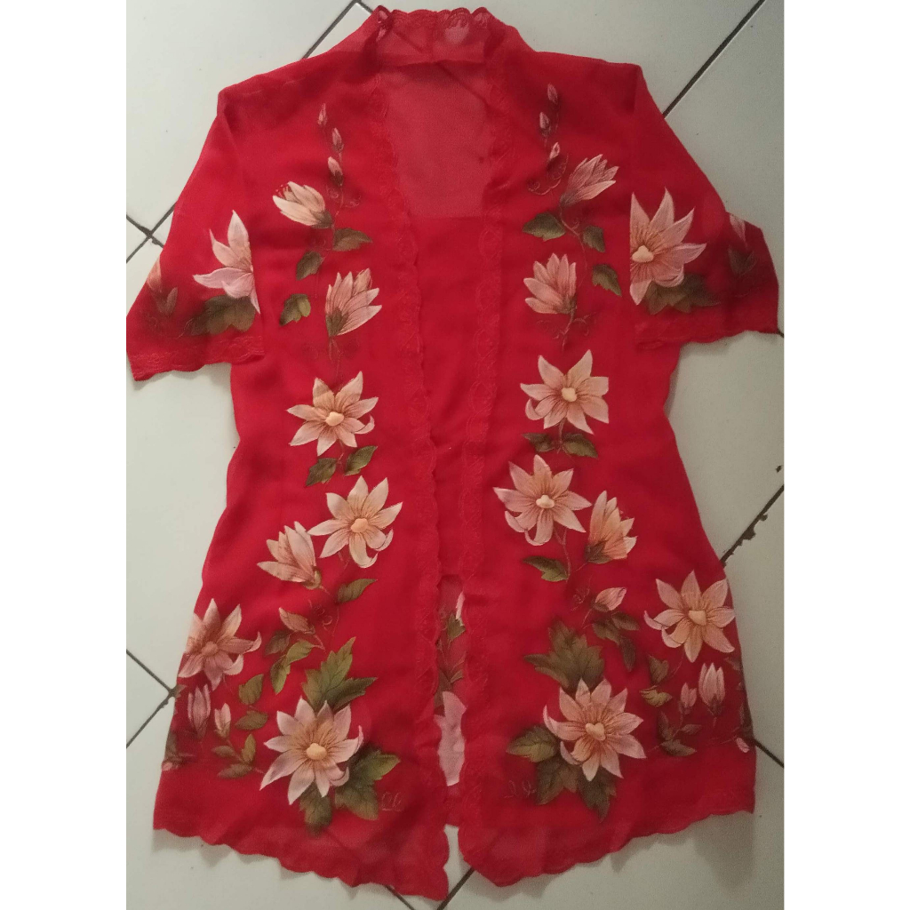 Kebaya lukis Bali