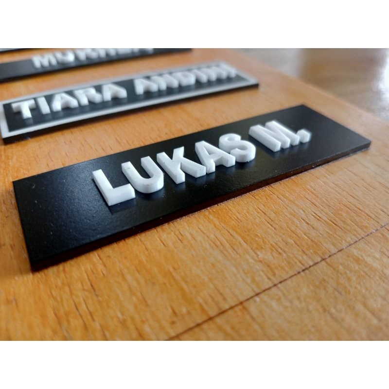 

Papan nama timbul/ Name tag timbul/name tag akrilik