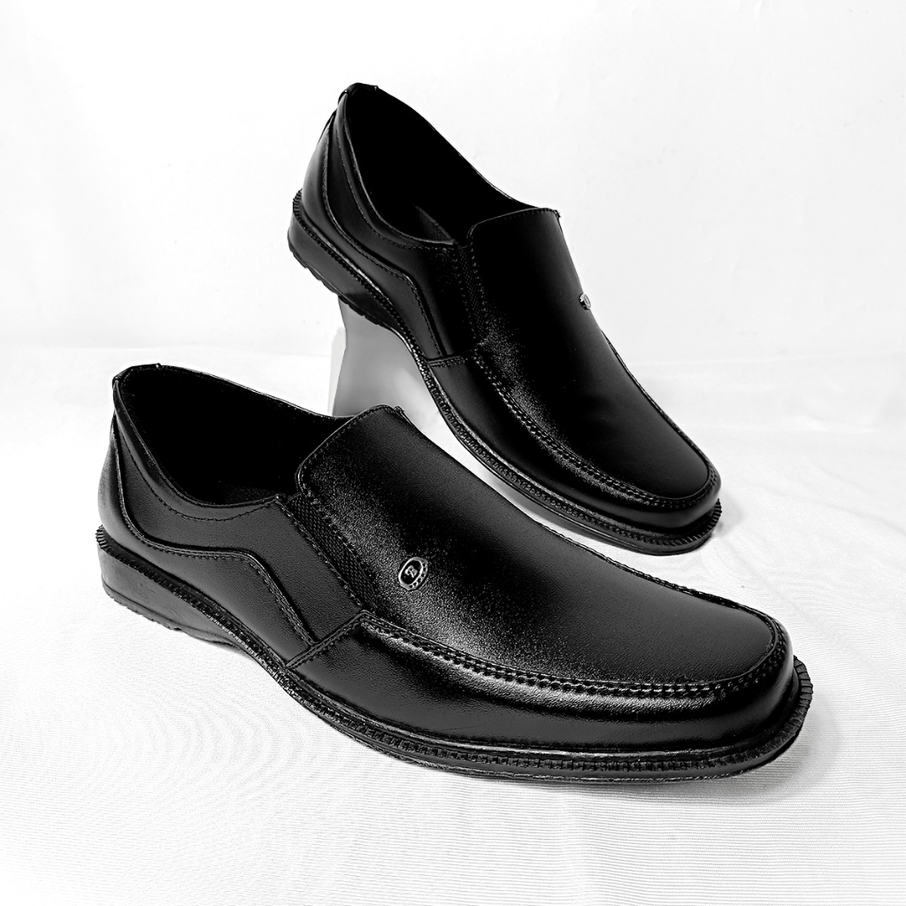 Sepatu Kerja Cowok Kasual Keren Sepatu Pria Formal Polos Hitam Trending 2025