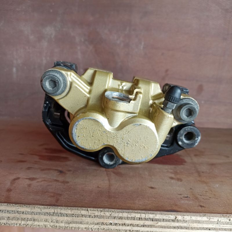 kaliper rem cakram depan 2piston Yamaha Nouvo z lele rx king new fizr scorpio jupiter z lama Origina