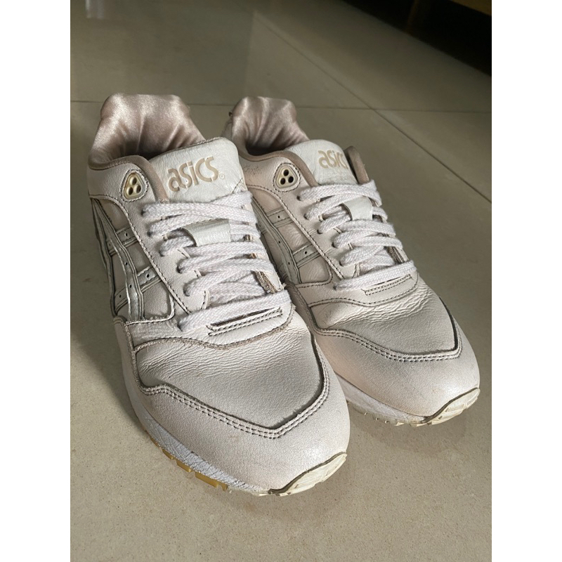 Preloves Asics Gel Saga Beige Size 38