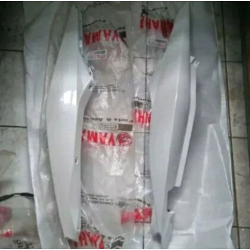 BODY BELAKANG MX KING PUTIH ORIGINAL