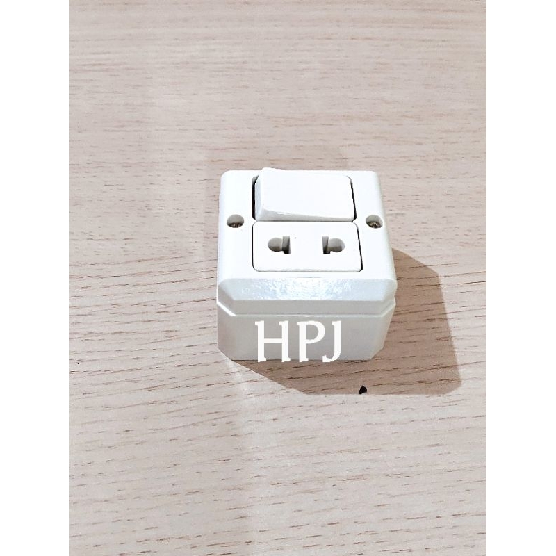 BROCO OB Saklar Engkel Stop Kontak Segi Cream Tempel Kayu