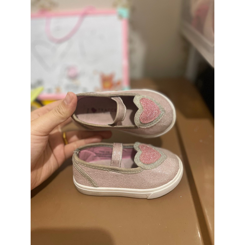 sneakers tracce anak