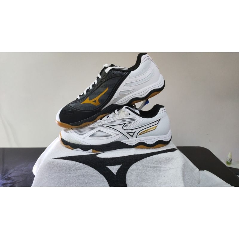 Mizuno Wave Medal 7 Black White