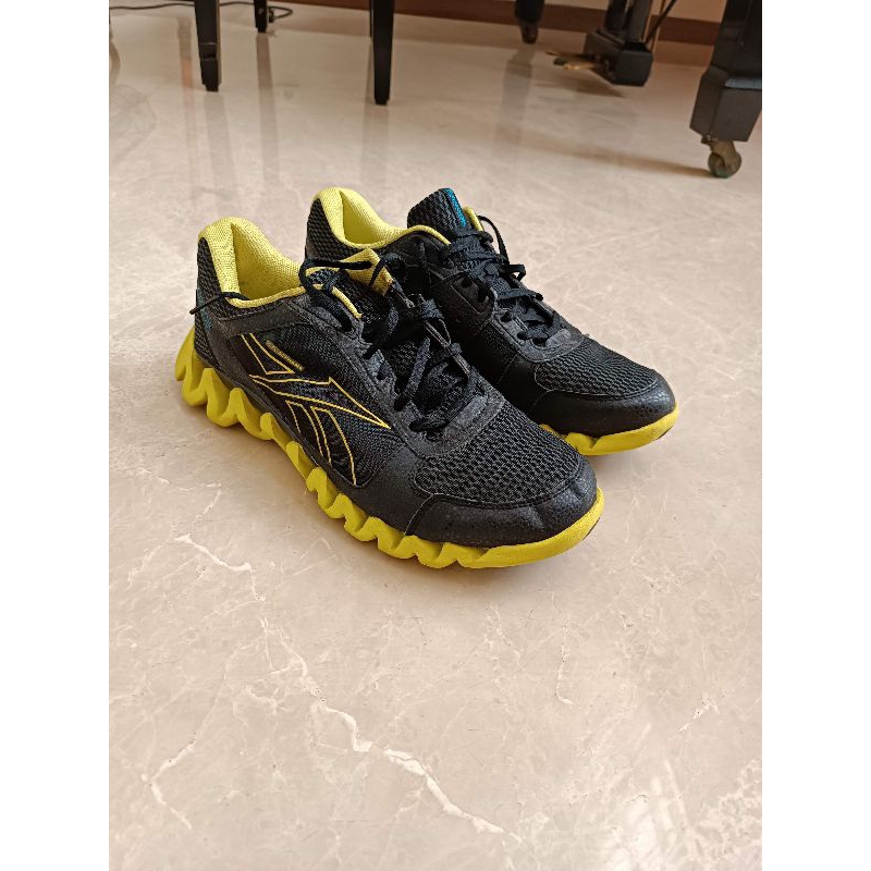 Original REEBOK Zigtech Shark Pursuit360 size 45.5 (30cm) Running Shoes Sepatu