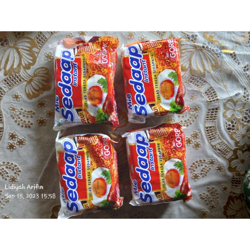 

Mie sedap goreng 4 pcs