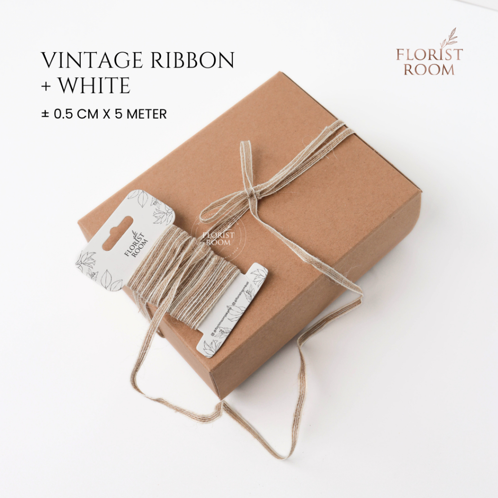 

Vintage Ribbon + White ±0.5cm x 5meter - DIY