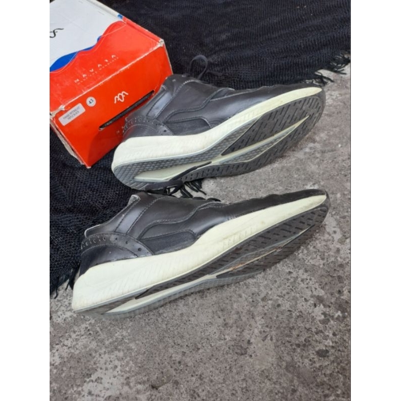 Sepatu Sneakers Navara Imperialist sport size 43 Real leather Preloved second