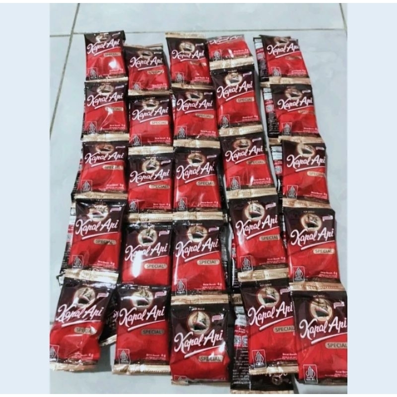 

Kopi Kapal Api Mini 10 Sachet/Kopi Kapal Api Mini Spesial/Kopi Kapal Api Mini 6,5gr