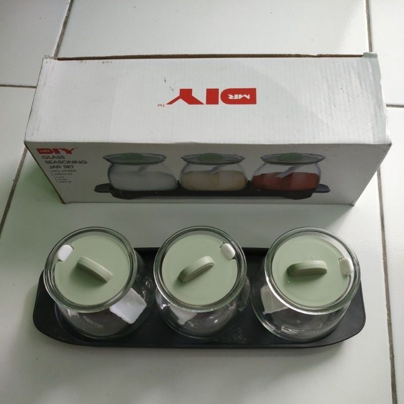 Mr. DIY Glass Seasoning Jar Set