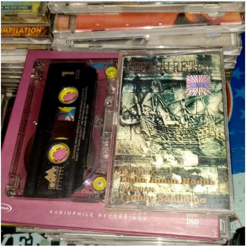 kaset pita:Perahu retak