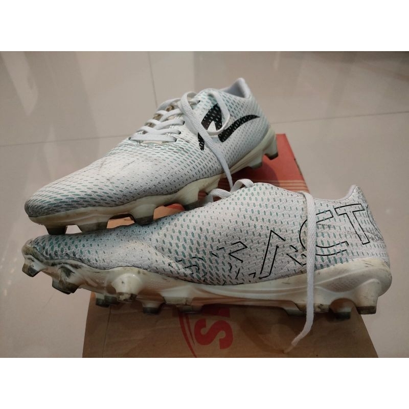 Sepatu Bola Specs Reactor Genesis Original Second