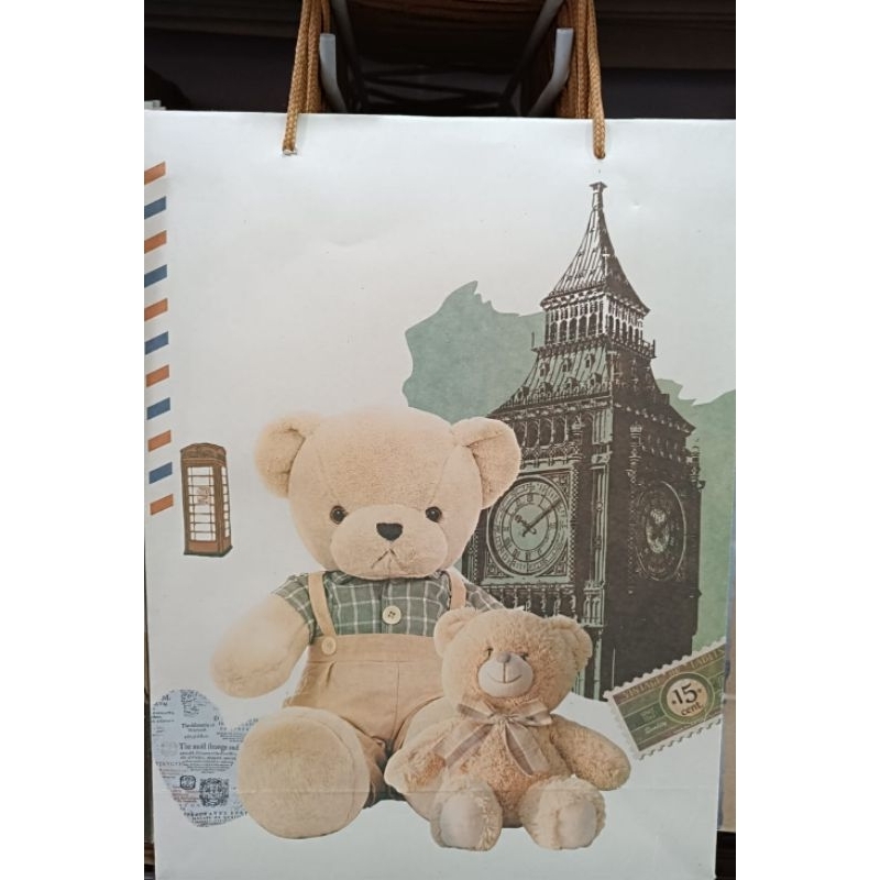 

Paper Bag Medium Bahan Karton Motif Random lucu