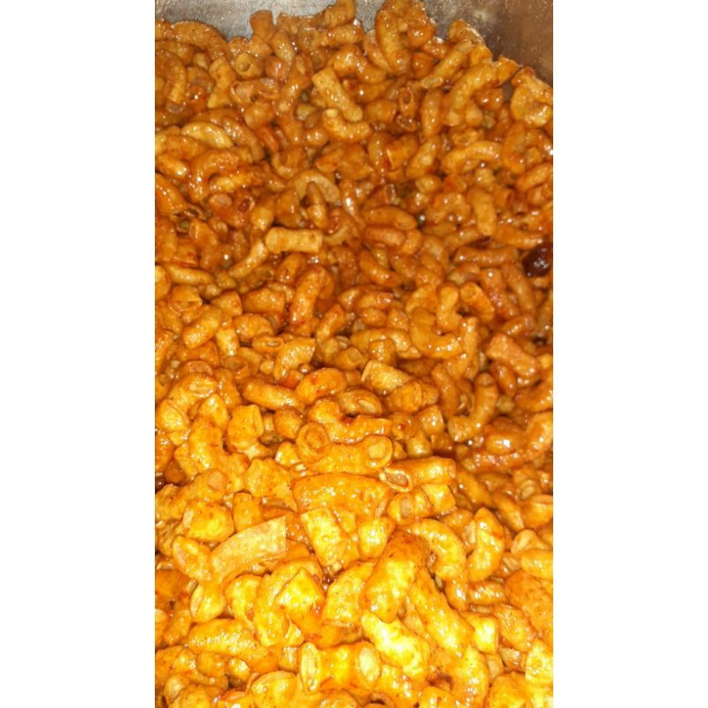 

Makroni Pedas Madamiseum