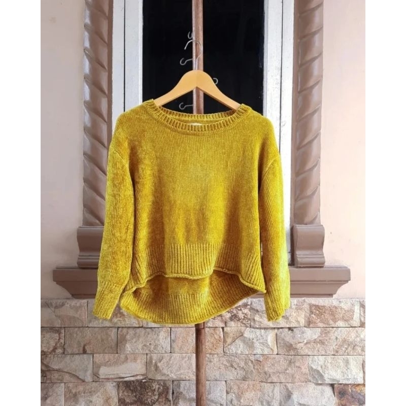 ATASAN SWEATER RAJUT CROP VELVET