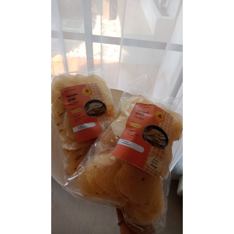 

kripik//opak//Ambu//original//cassava chips