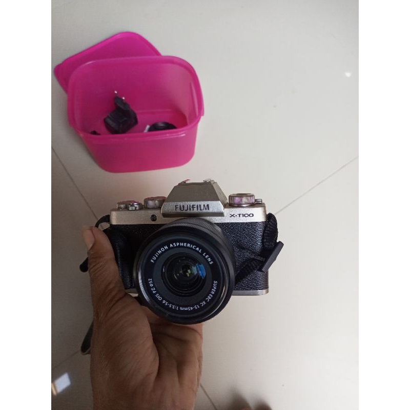 kamera mirorless fujifilm xt100 bekas normal