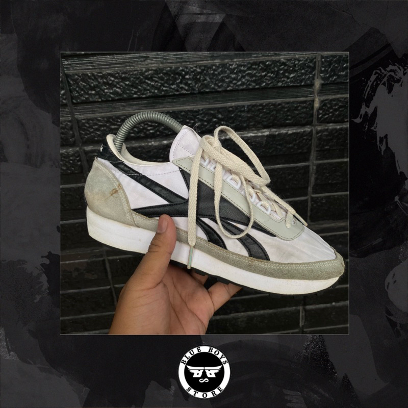 REEBOk AZTEC WHITE BLACK ORIGINAL
