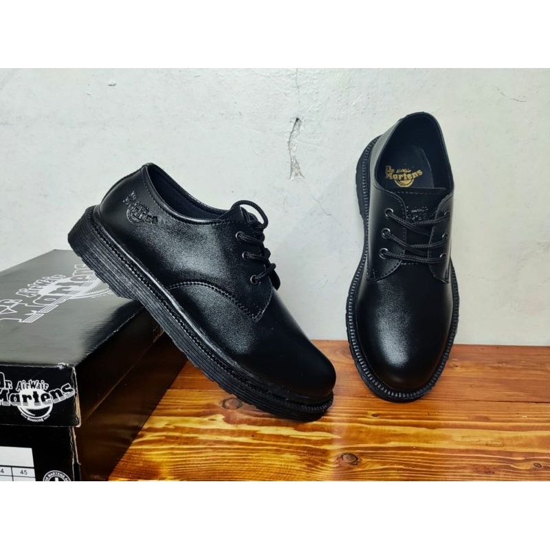 BEST SELLER Sepatu Pria & Wanita Unisex Dr.Martens / Sepatu Dokmar Pendek 3Hole Hitam / Sepatu
