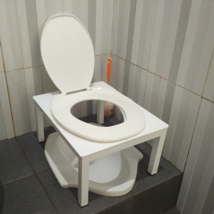 Closet duduk portable kursi duduk kamar mandi ibu hamil dan lansia
