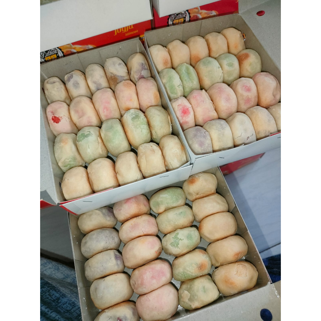 

BAKPIA PATHOK 77 ASLI JOGJA