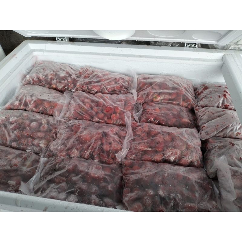 

STRAWBERRY FROZEN | STROBERI BEKU | STRAWBERRY FROZEN KEMASAN 1KG | STRAWBERY FROZEN BEST QUALITY