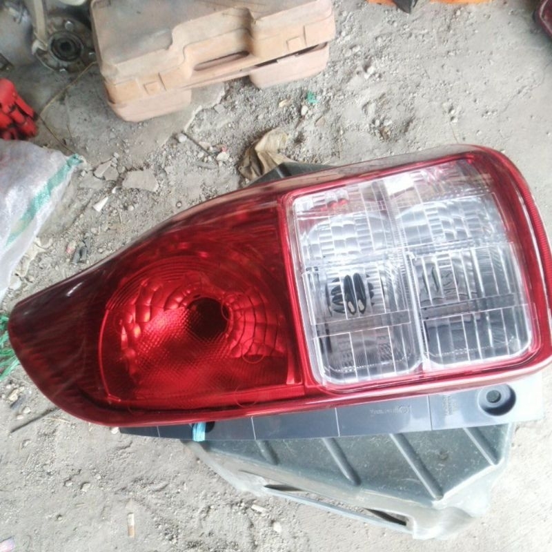 STOP LAMP AVANZA VELOZ 2012