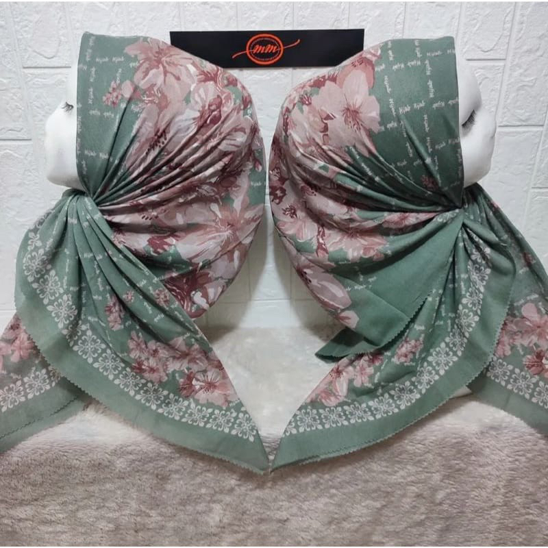 Hijab Segi Empat Motif Bunga Warna Hijau Muda Kerudung