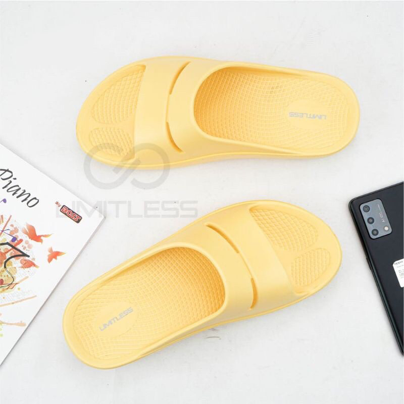 Sandal Wanita Anti Slip Sandal Kesehatan Ringan dan Empuk